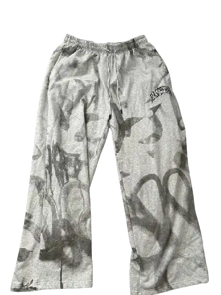 a4d1da9c734c49b8b4cd88eec22301f7-600x800-removebg-preview.webp Raspberry Hills White/Black Sweatpants - Image 1