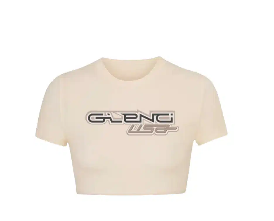 rycp7iryy8riynp0pjvd_fd42171f-078b-4246-8da3-aab2bed5f136.webp Raspberry Hills 'Glenci' Cream Womens Tee - Image 1